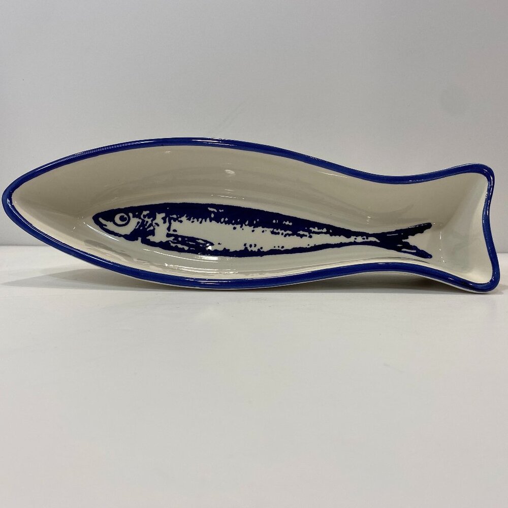 Duro Feito A Mao Fish Anchovies Sardines Dish. (10" X 3" X 2")